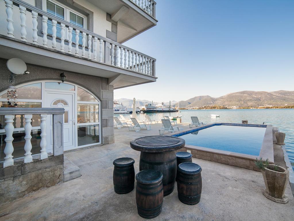 Apartments Elena Tivat Luaran gambar